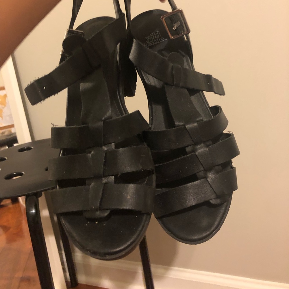 Platform sandals